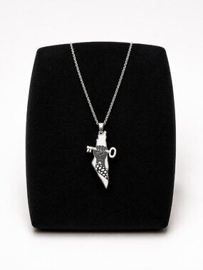 Silver Palestine Key Necklace 🗝️